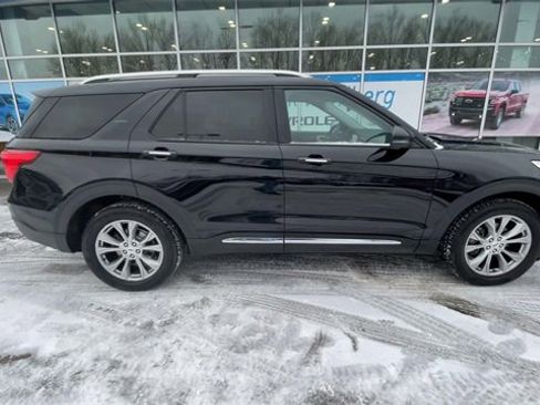 Used 2021 Ford Explorer Limited w/ Equipment Group 301A image 9