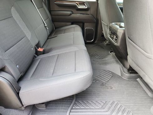 Used 2023 Chevrolet Silverado 1500 LT AWD/4WD image 25