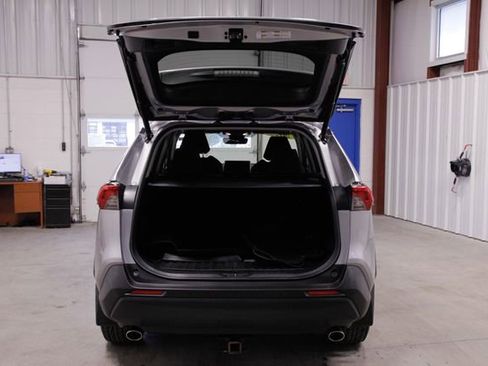 Used 2019 Toyota RAV4 XLE image 19