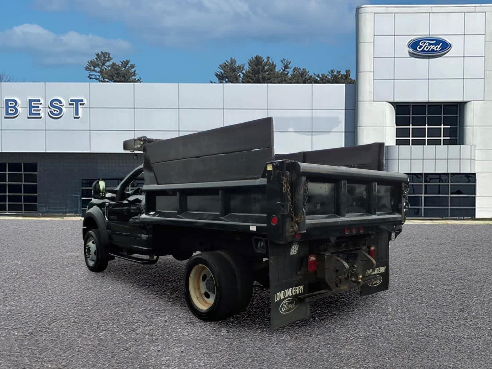 Used 2020 Ford F550 4x4 Regular Cab Super Duty w/ Power Equipment Group image 4