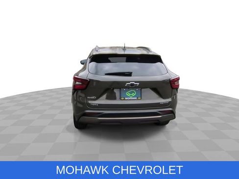 Used 2024 Chevrolet Trax ACTIV w/ Sunroof Package FWD image 8