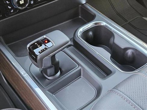 New 2026 Chevrolet Silverado 1500 High Country AWD/4WD image 13