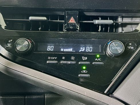 Used 2024 Toyota Camry SE w/ Convenience Package image 23