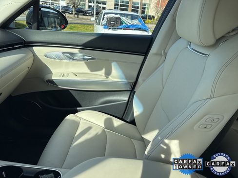 Used 2025 Genesis GV70 2.5T w/ Select Package image 31