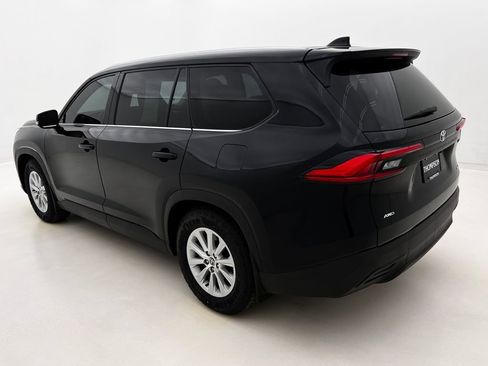 Used 2024 Toyota Grand Highlander AWD image 14