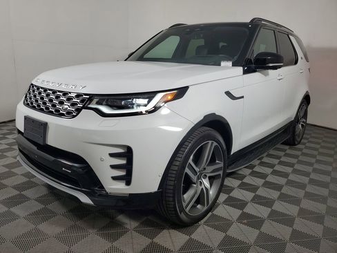 Used 2023 Land Rover Discovery Metropolitan Edition AWD/4WD image 3