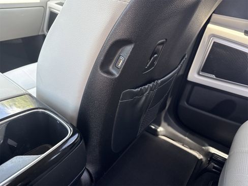 Used 2022 Kia Telluride EX w/ EX Premium Package image 15