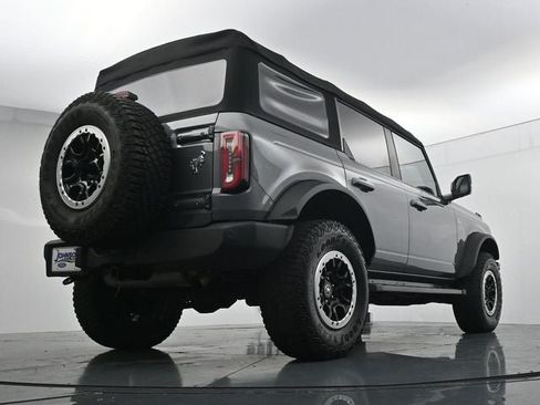 Certified 2023 Ford Bronco Outer Banks w/ Sasquatch Package AWD/4WD image 32