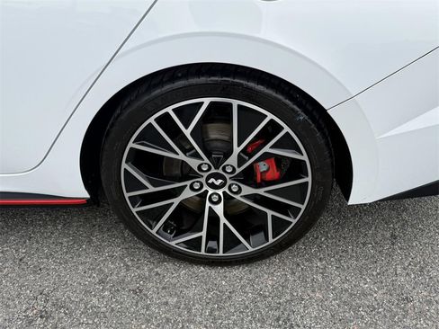 Used 2022 Hyundai Elantra N image 25
