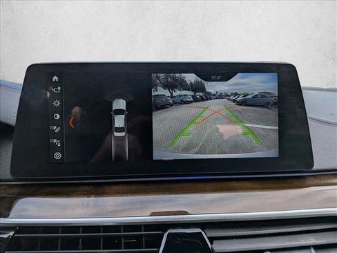 Used 2018 BMW 540i image 14