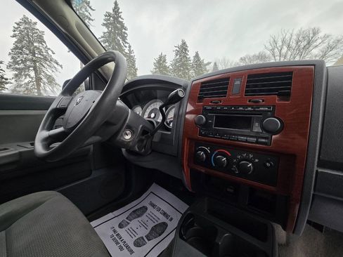 Used 2005 Dodge Dakota SLT image 28