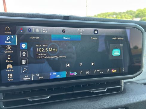 New 2025 Jeep Gladiator Sport image 22