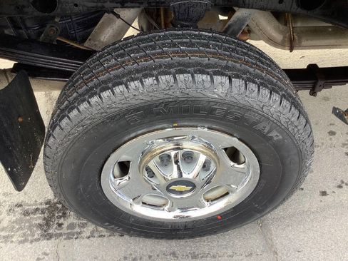 Used 2011 Chevrolet Silverado 2500 W/T image 23