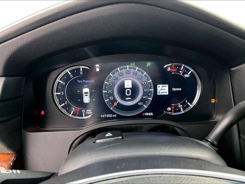 Used 2018 Cadillac Escalade Luxury AWD/4WD image 27