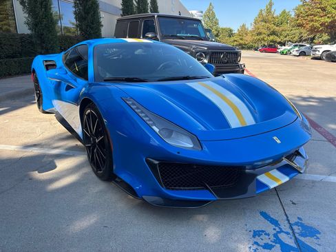 Used 2020 Ferrari 488 Pista Coupe RWD image 4