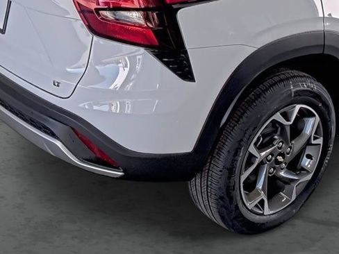 New 2026 Chevrolet Trax LT w/ LT Convenience Package image 13