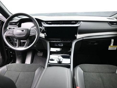 New 2026 Jeep Grand Cherokee L 4WD image 25