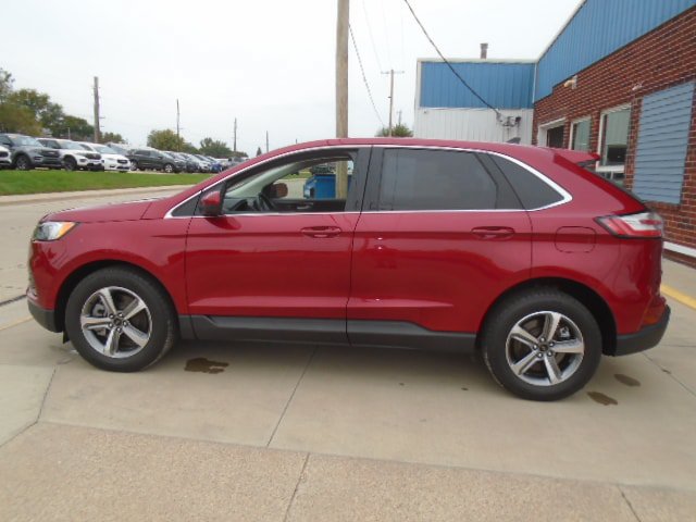 Used 2024 Ford Edge SEL w/ Convenience Package AWD/4WD image 2