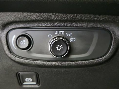 Used 2020 GMC Terrain SLE w/ Driver Convenience Package AWD/4WD image 17