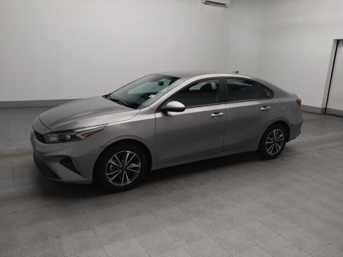 Used 2023 Kia Forte LXS w/ LXS Technology Package FWD image 2