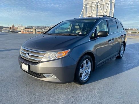 Used 2011 Honda Odyssey Touring image 5