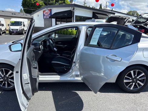 Used 2021 Nissan Versa SV image 17