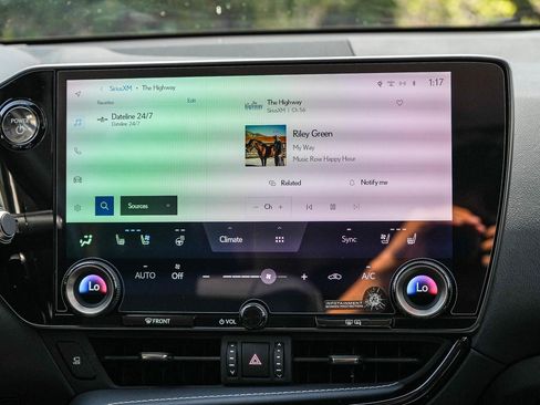 Used 2025 Lexus NX 350h AWD w/ Premium Package image 13