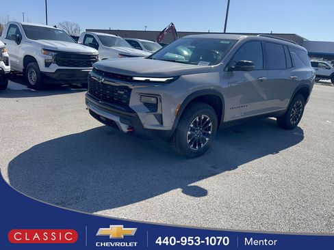 New 2026 Chevrolet Traverse Z71 w/ Enhanced Driving Package AWD/4WD image 1