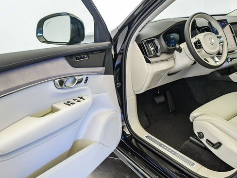 New 2026 Volvo XC90 B6 Ultra w/ Protection Package AWD/4WD image 25