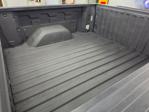 Used 2022 Chevrolet Silverado 1500 ZR2 w/ Technology Package AWD/4WD image 39