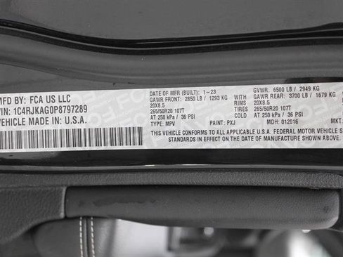 Used 2023 Jeep Grand Cherokee L Laredo image 24