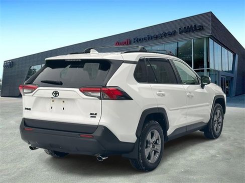 Used 2024 Toyota RAV4 XLE image 5