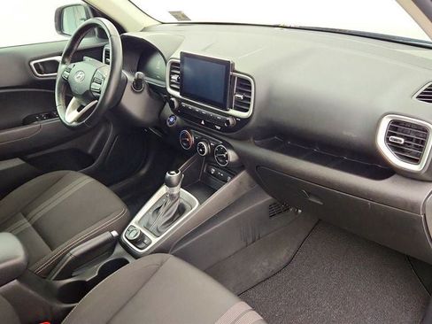 Used 2023 Hyundai Venue FWD image 24
