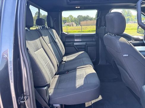 Used 2018 Ford F150 XLT w/ Equipment Group 302A Luxury AWD/4WD image 15