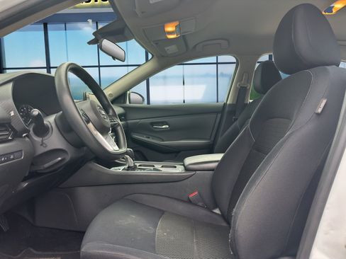 Used 2020 Nissan Sentra S image 9