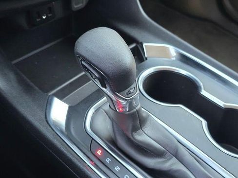 Certified 2021 Chevrolet Traverse LT FWD image 28