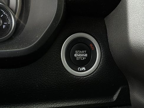 Used 2020 RAM 1500 Big Horn AWD/4WD image 37