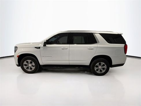 Used 2023 GMC Yukon SLE image 4