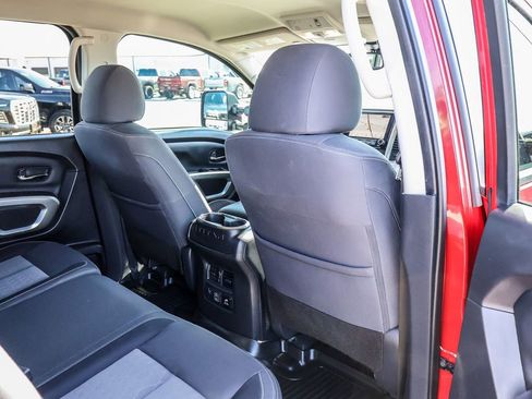 Used 2021 Nissan Titan SV w/ SV Convenience Package image 19