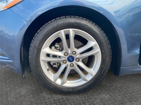 Used 2018 Ford Fusion S FWD image 31