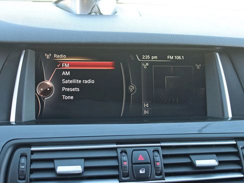 Used 2015 BMW M5 image 26