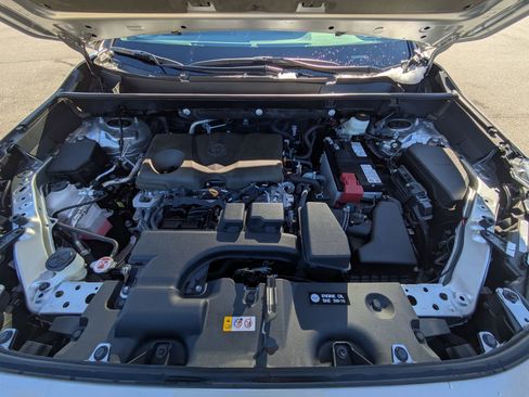 Used 2024 Toyota RAV4 XLE w/ Convenience Package image 30