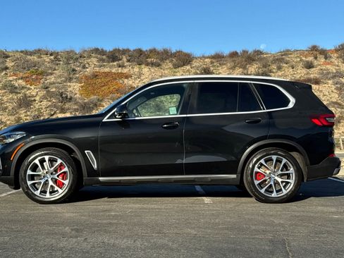 Used 2021 BMW X5 xDrive40i w/ Premium Package image 10