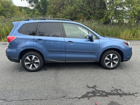 Used 2017 Subaru Forester 2.5i Premium AWD/4WD image 6