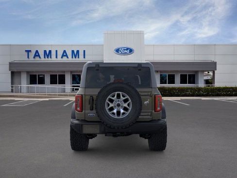 New 2025 Ford Bronco Badlands image 5