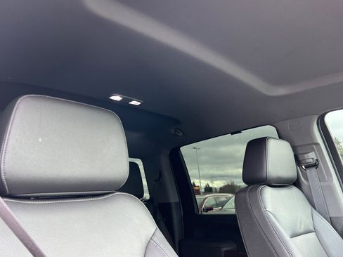 Used 2023 GMC Sierra 3500 SLT w/ Gooseneck/5TH Wheel Package image 16