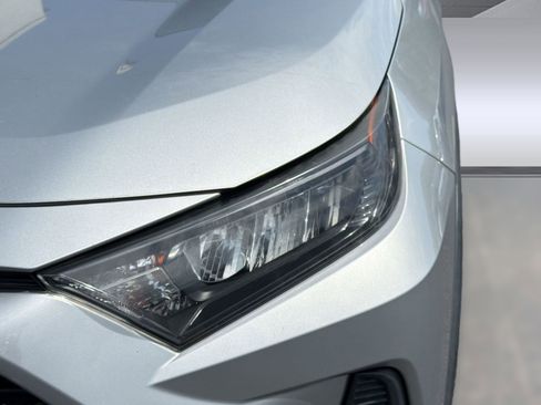 Used 2019 Toyota RAV4 LE w/ All Weather Liner Package AWD/4WD image 11