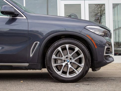 Used 2021 BMW X5 xDrive45e w/ Parking Assistance Package image 5