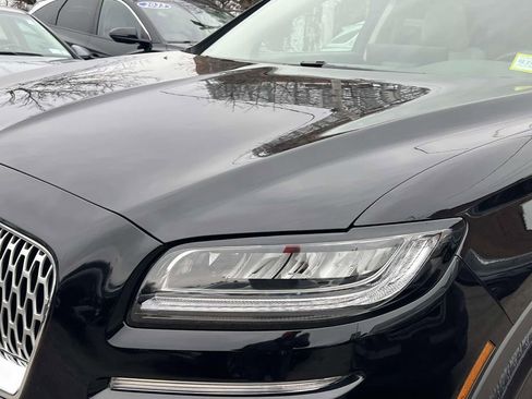 Used 2022 Lincoln Nautilus Reserve image 9