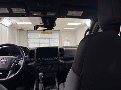 Used 2023 Nissan Frontier SV w/ Midnight Edition Package image 26